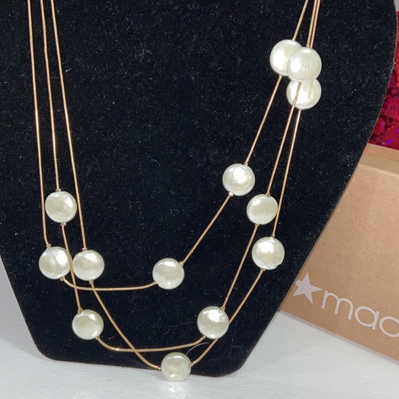 Three layers coin pearl Necklace in fashion now - Picture 6 of 12